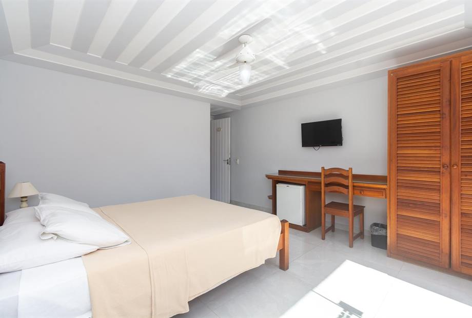 rob_7871 (resized).jpg