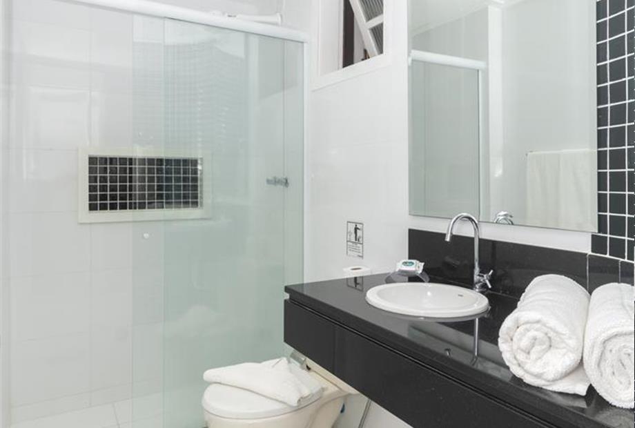 rob_7875 (resized).jpg