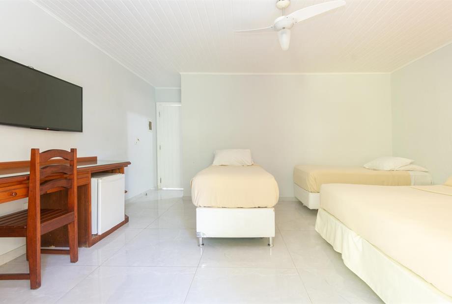 rob_7922 (resized).jpg