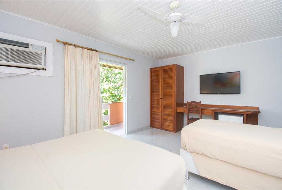 rob_7924 (resized).jpg