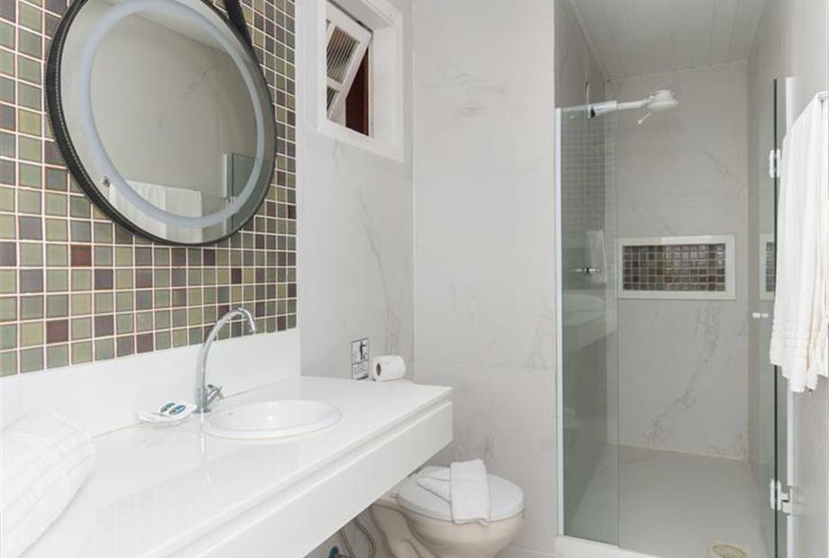 rob_7929 (resized).jpg