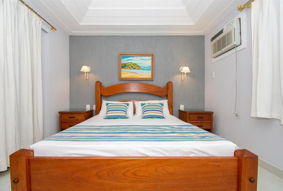 rob_8345 (resized).jpg