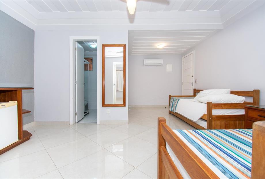 rob_8340 (resized).jpg