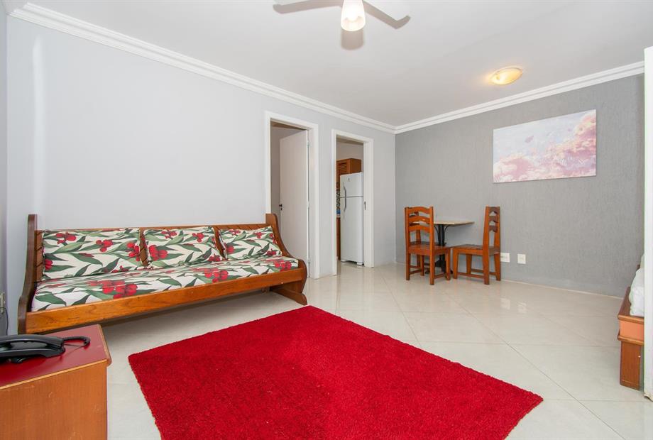 rob_8432 (resized).jpg