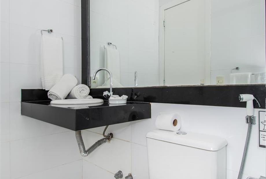 rob_8448 (resized).jpg