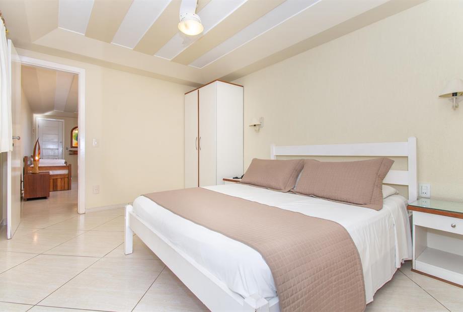 rob_8673 (resized).jpg