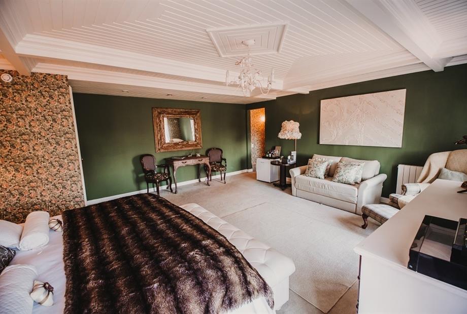 SUITE ESPECIAL ROSAS (8).jpg