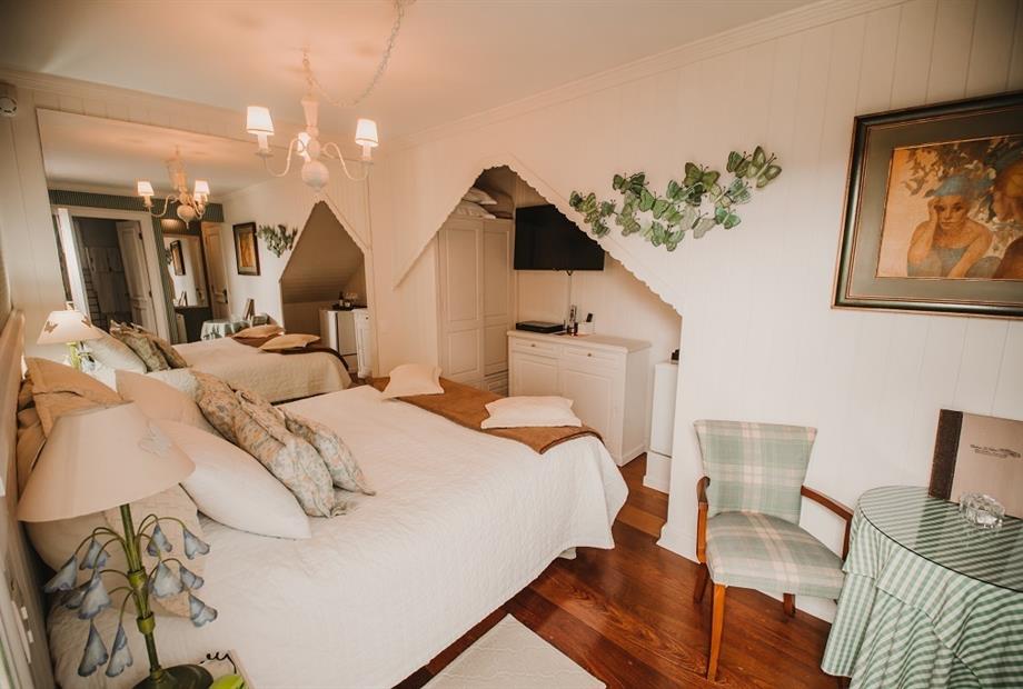 SUITE LUXO BORBOLETAS (3).jpg