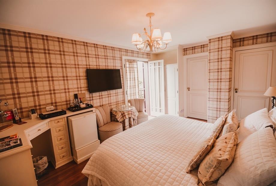 SUITE LUXO REVOADAS (3).jpg