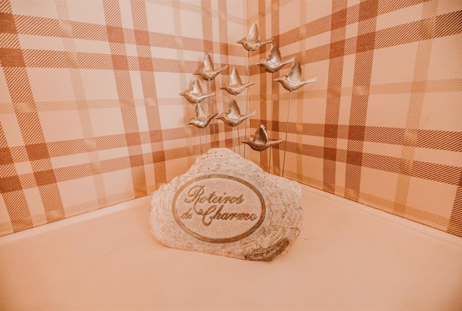 SUITE LUXO REVOADAS (7).jpg