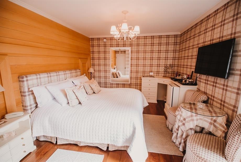 SUITE LUXO REVOADAS.jpg