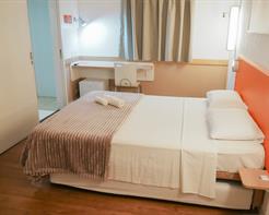 Apartamento Standard Triplo ACESSÍVEL PNE -CASAL + SOLTEIRO DBCH