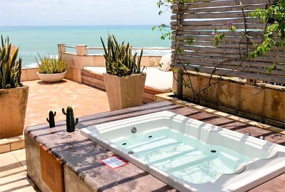 jacuzzi desidéria.jpg