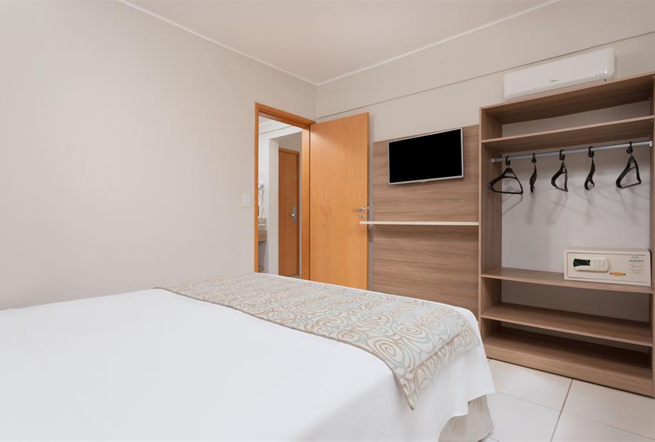 Suíte Luxo Thermas - quarto.jpg