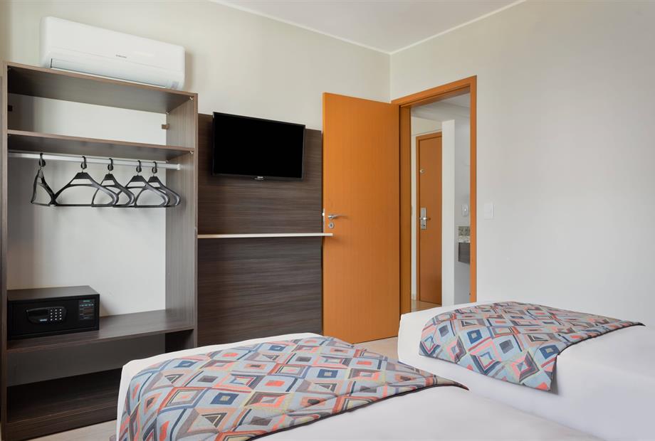 Suíte Luxo Twin Thermas - quarto (2).jpg