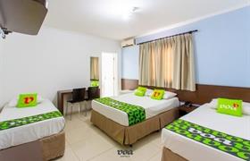 Cuádruple Estándar de VOA Convenience Hotel