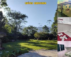 Suite Simples Conteiner com janela e ventilador