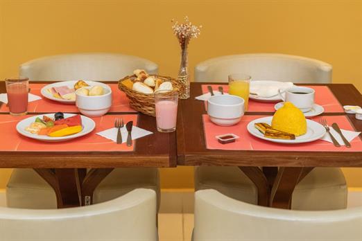 café da manhã _ hotel verano 13.jpg