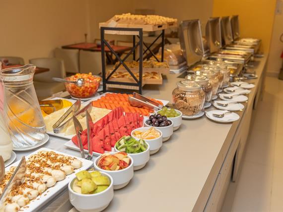 café da manhã _ hotel verano 6.jpg
