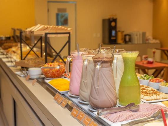 café da manhã _ hotel verano 9.jpg