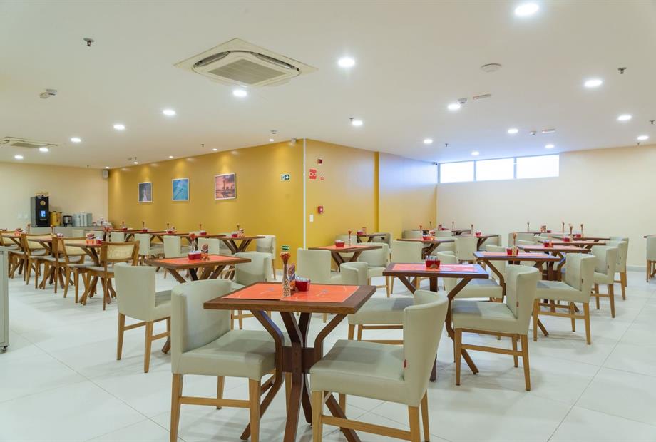 café da manhã _ hotel verano 4.jpg