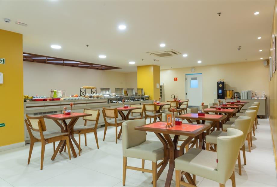 café da manhã _ hotel verano.jpg