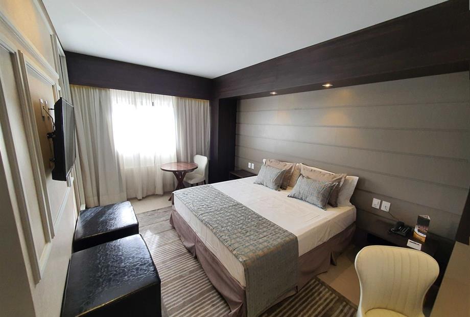 class luxo (1) (1).jpg