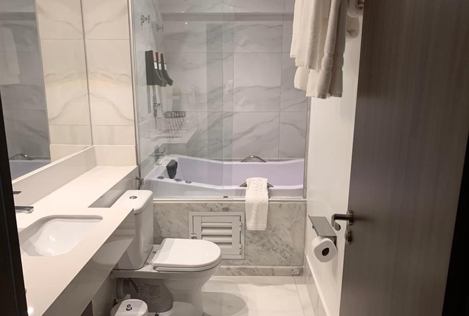 banheiro master.jpeg