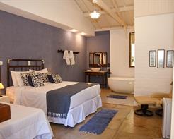 Suite Jasmim Com Banheira de Imersão