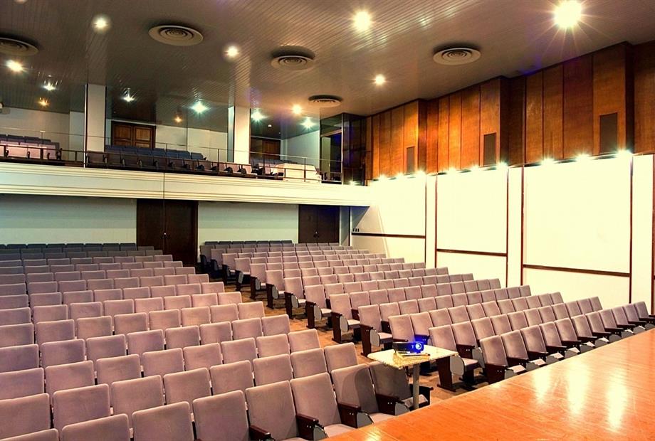 AUDITORIO 400 PESSOAS 2020.jpg
