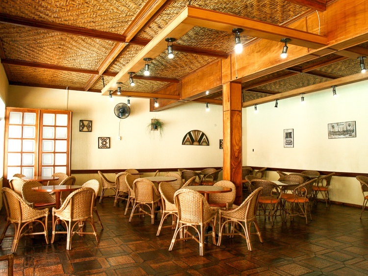 bar da pisina.jpg