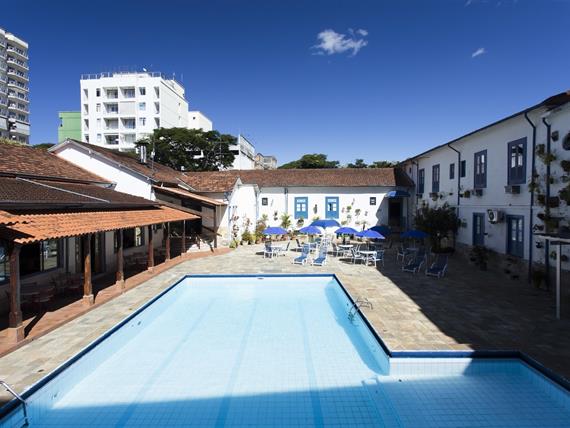 piscina (1)_Easy-Resize.com.jpg