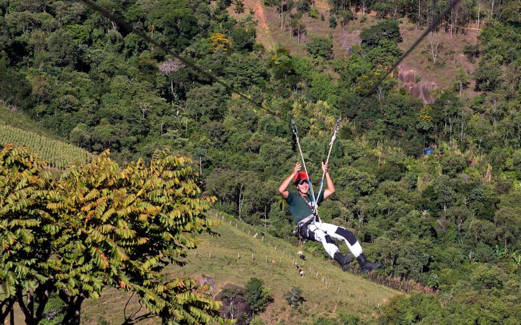 tirolesa -parque dos sonhos.jpg