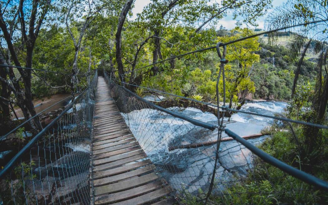 ponte da cachoeira - parque dos sonhos.jpg