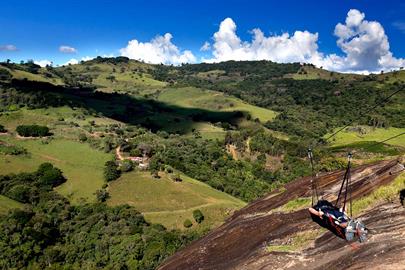 tirolesa - hotel fazenda parque dos sonhos.jpg