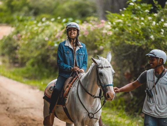passeio de cavalo -parque dos sonhos.jpg