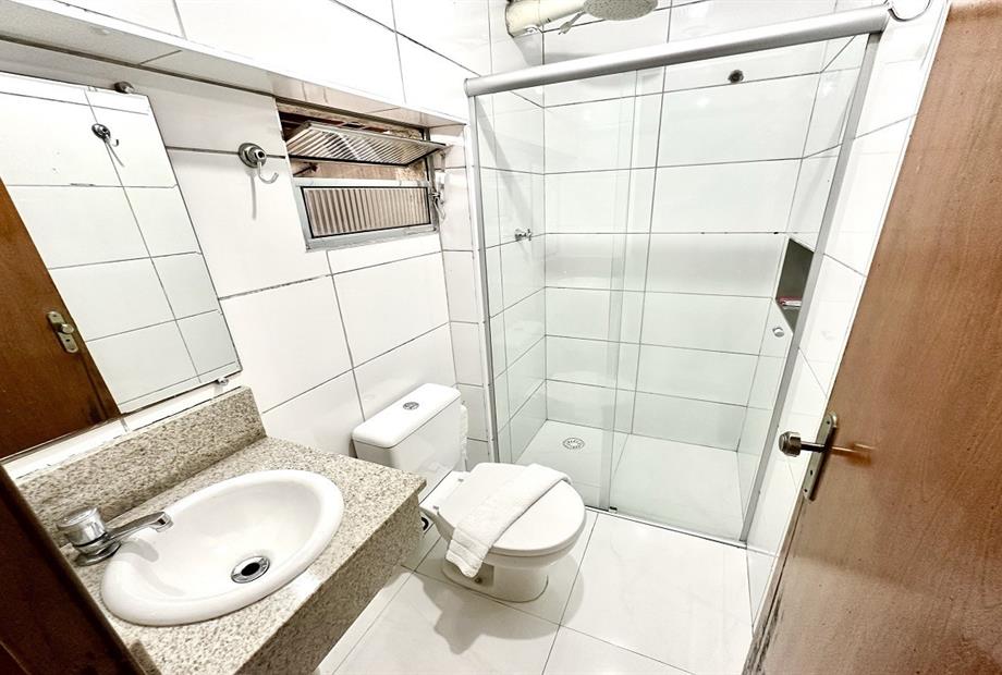 apto 24 banheiro.jpg