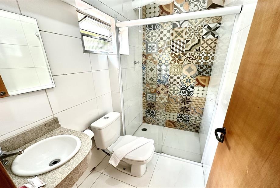 apto 27 banheiro.jpg