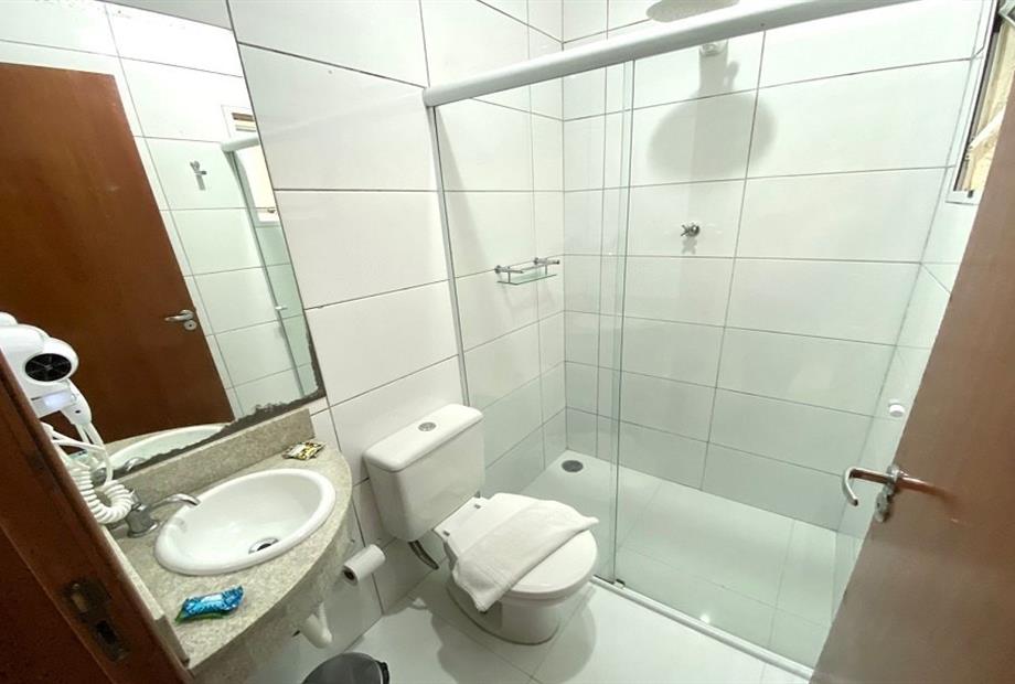 apto 48 banheiro.jpeg