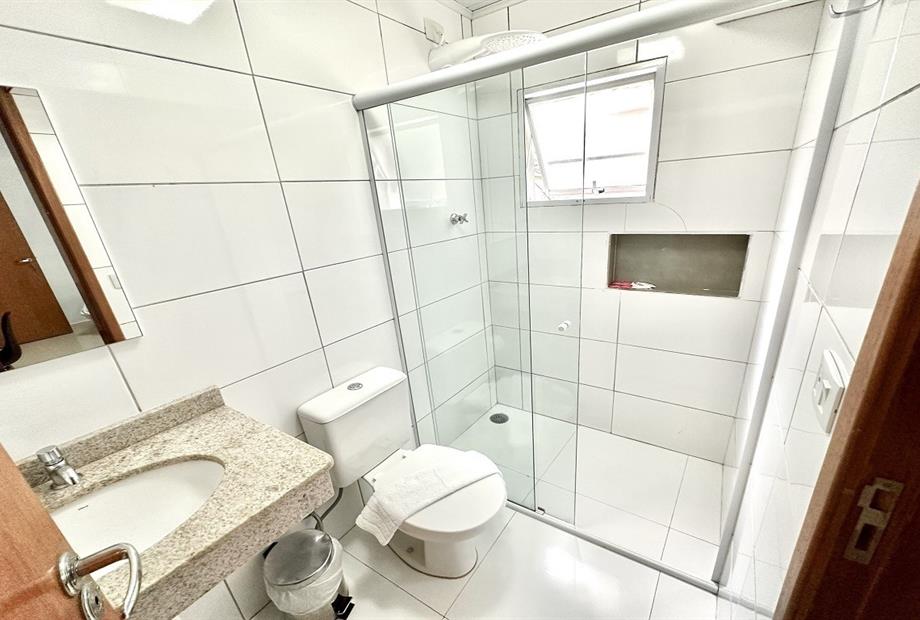 apto 50 banheiro.jpg