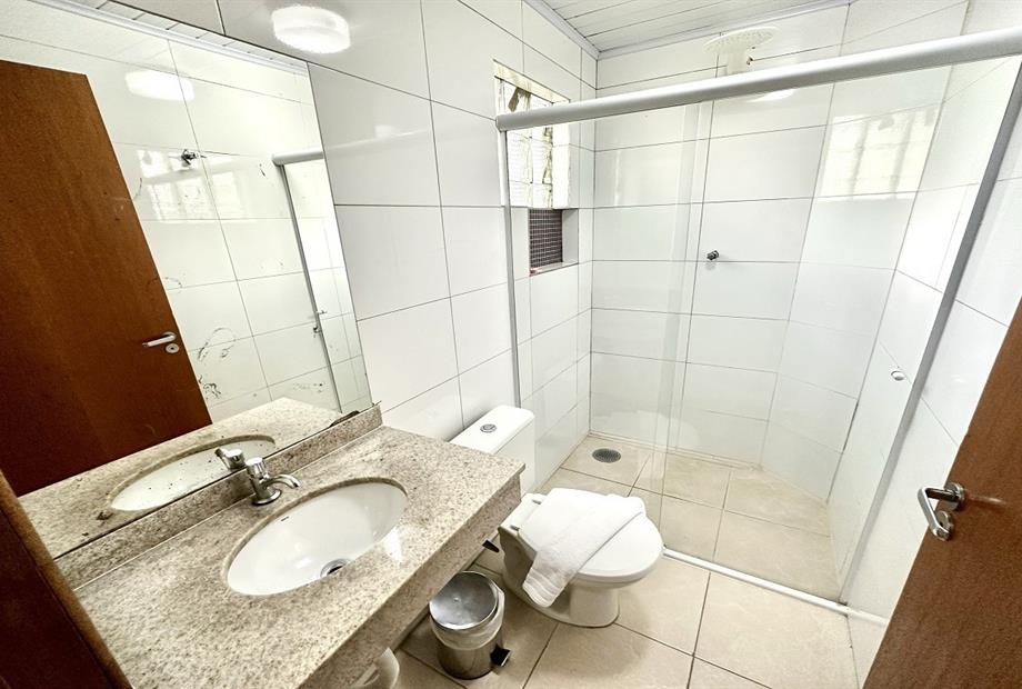 apto 44 banheiro.jpeg