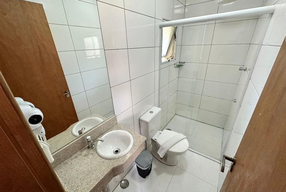 apto 17 banheiro.jpeg