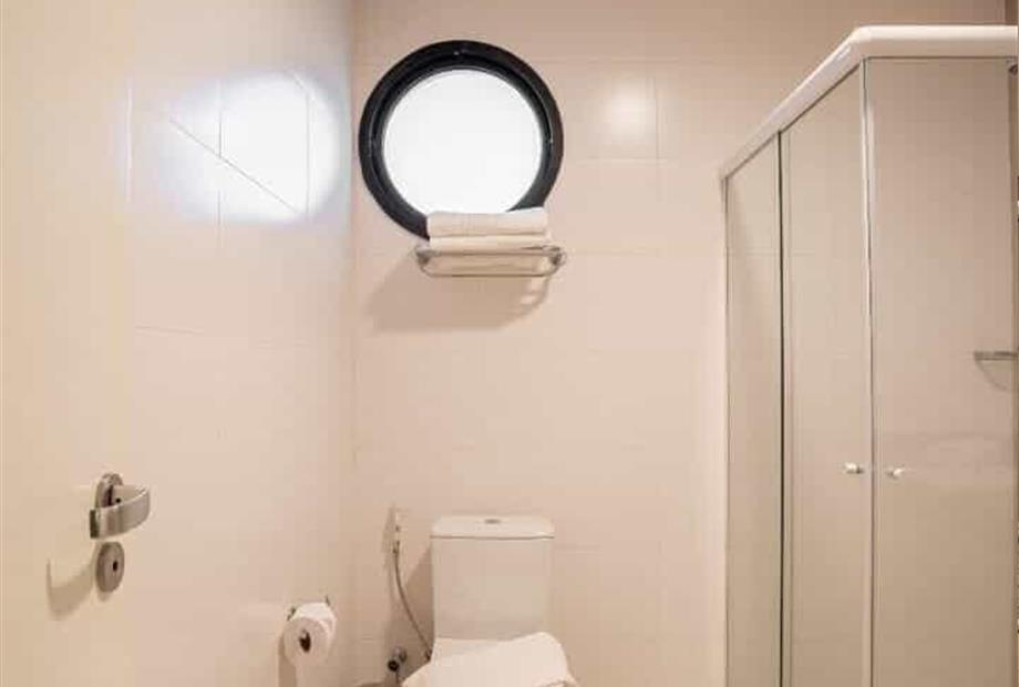 toalete vista da porta.jpg