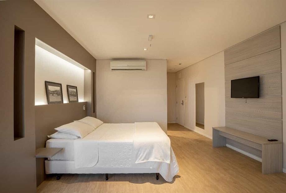 quarto vista dos fundos.jpg