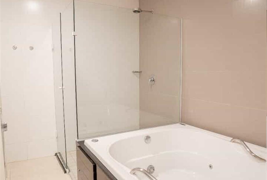 toalete vista lateral direita.jpg