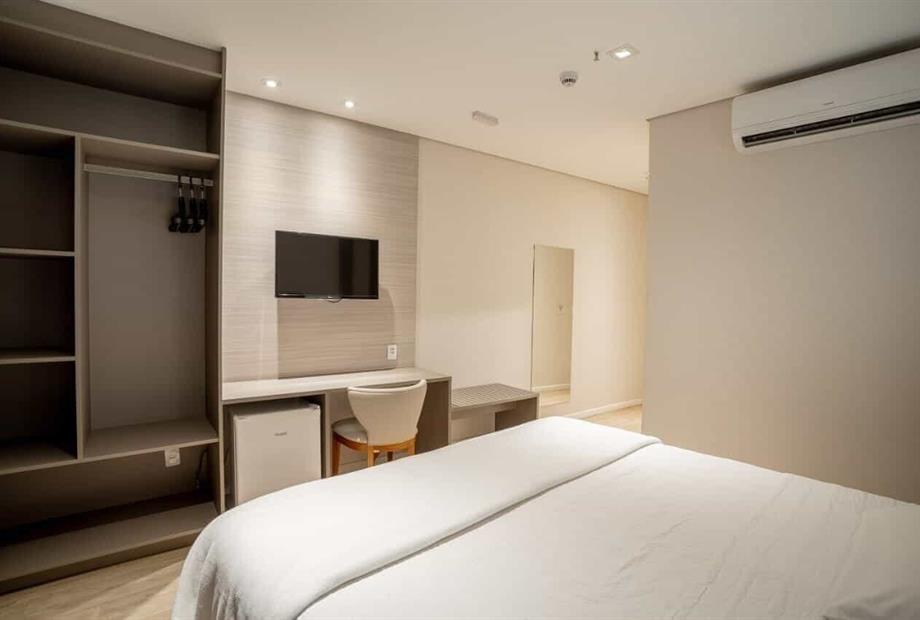 quarto vista lateral esquerda.jpg