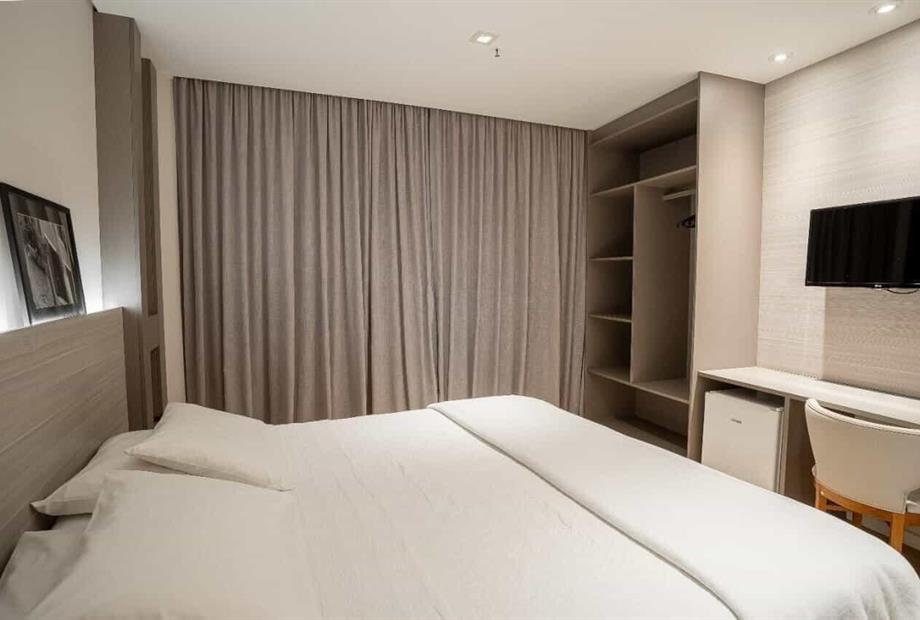 quarto vista lateral direita.jpg