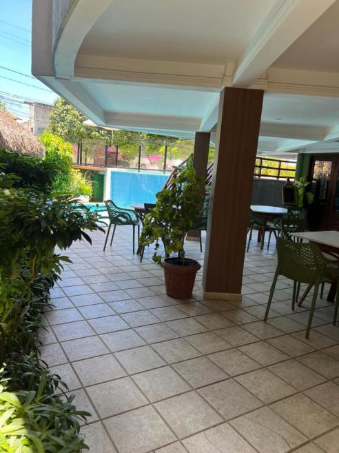 area piscina.jpg