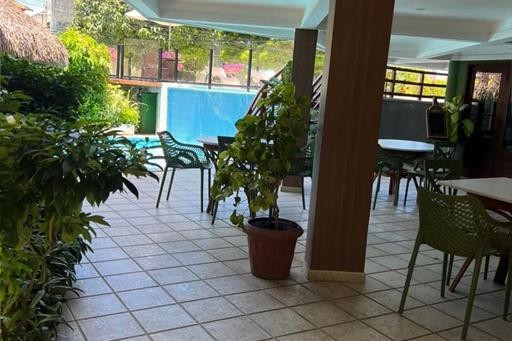 area piscina.jpg