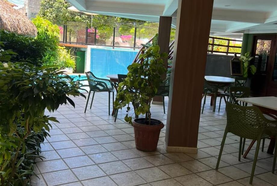 area piscina.jpg